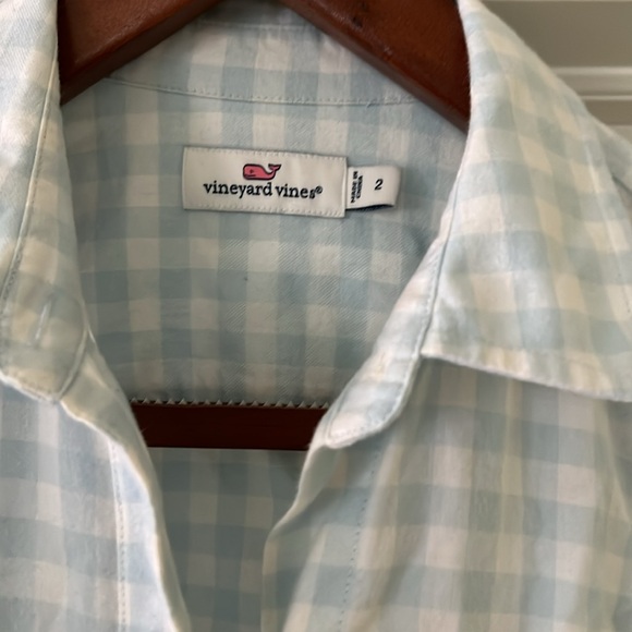 Vineyard Vines lightweight button up in light blue and white check size 2 - Picture 3 of 3